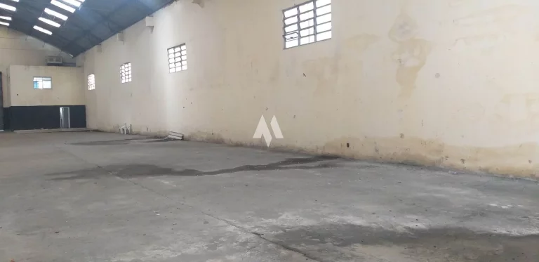 Imagem Pavilhão/Galpão à venda no bairro Macuco - Santos/SP