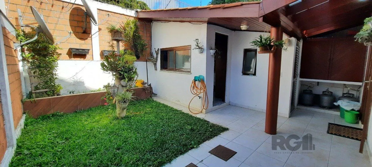 Imagem Casa Condominio para Venda - 129.58m², 3 dormitórios, sendo 1 suites, 3 vagas - Cavalhada