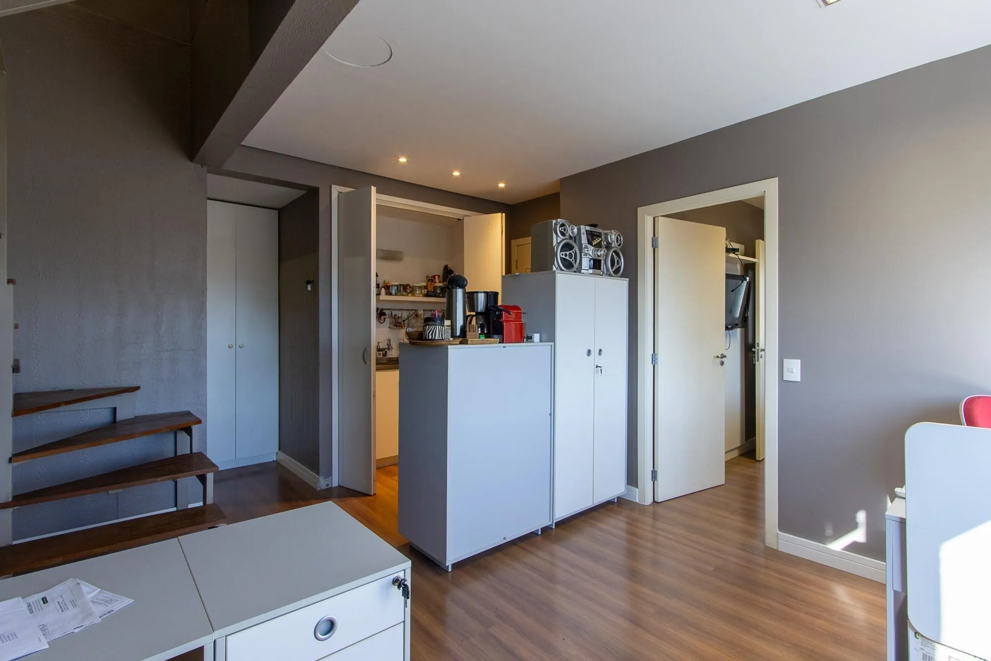 Imagem Sala Comercial Duplex à Venda no Bairro Petrópolis - Edifício João Abbott