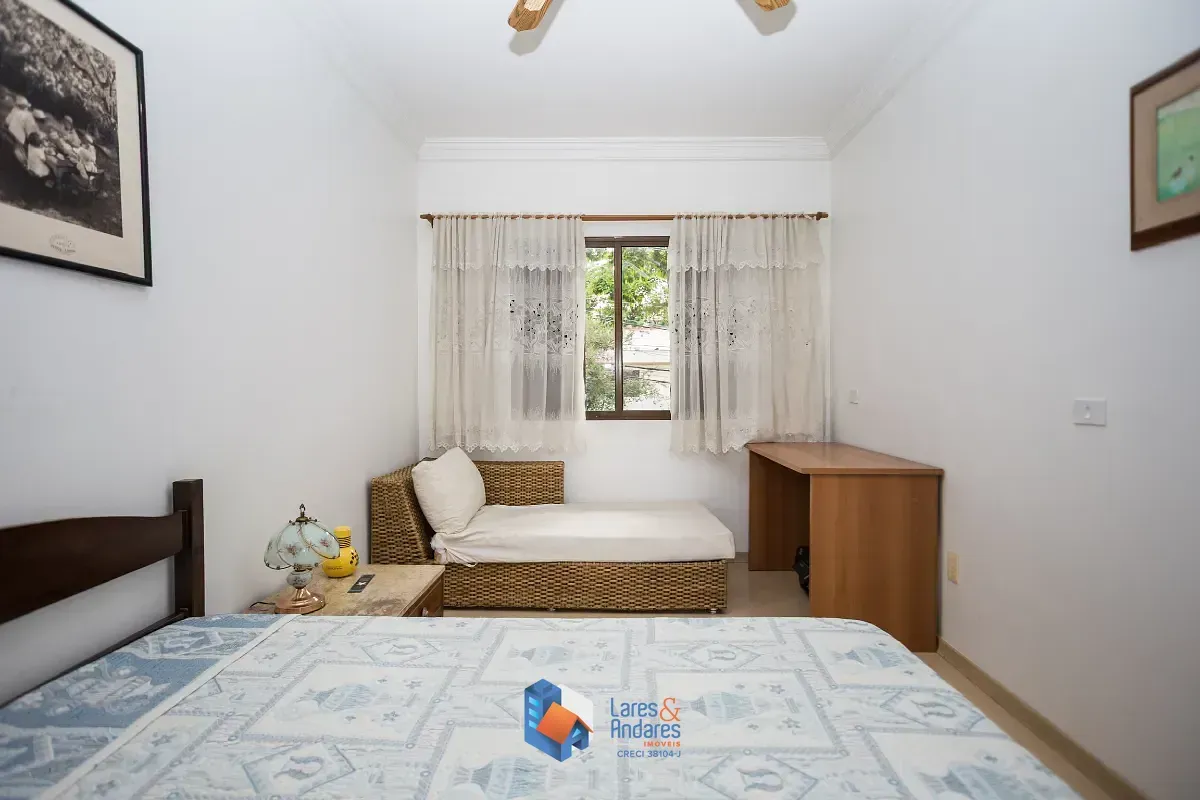 Imagem Casa para venda em Campo Belo com 3 quartos, sendo 1 suíte, 220m²
