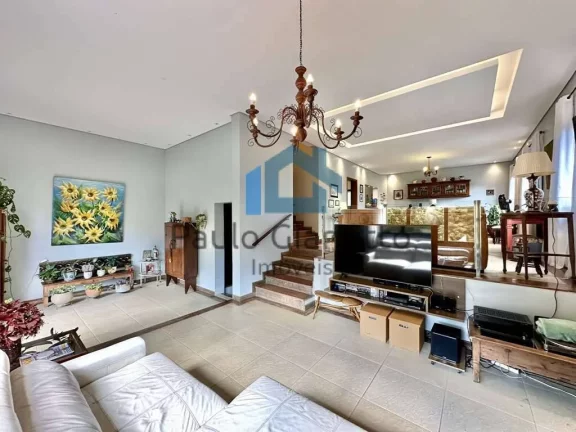 Imagem Casa Espetacular no Golf Village na Granja Viana
