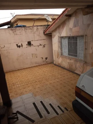 Imagem Casa Antiga com 250 metros e uma Edicila Exlente para Costrutor
