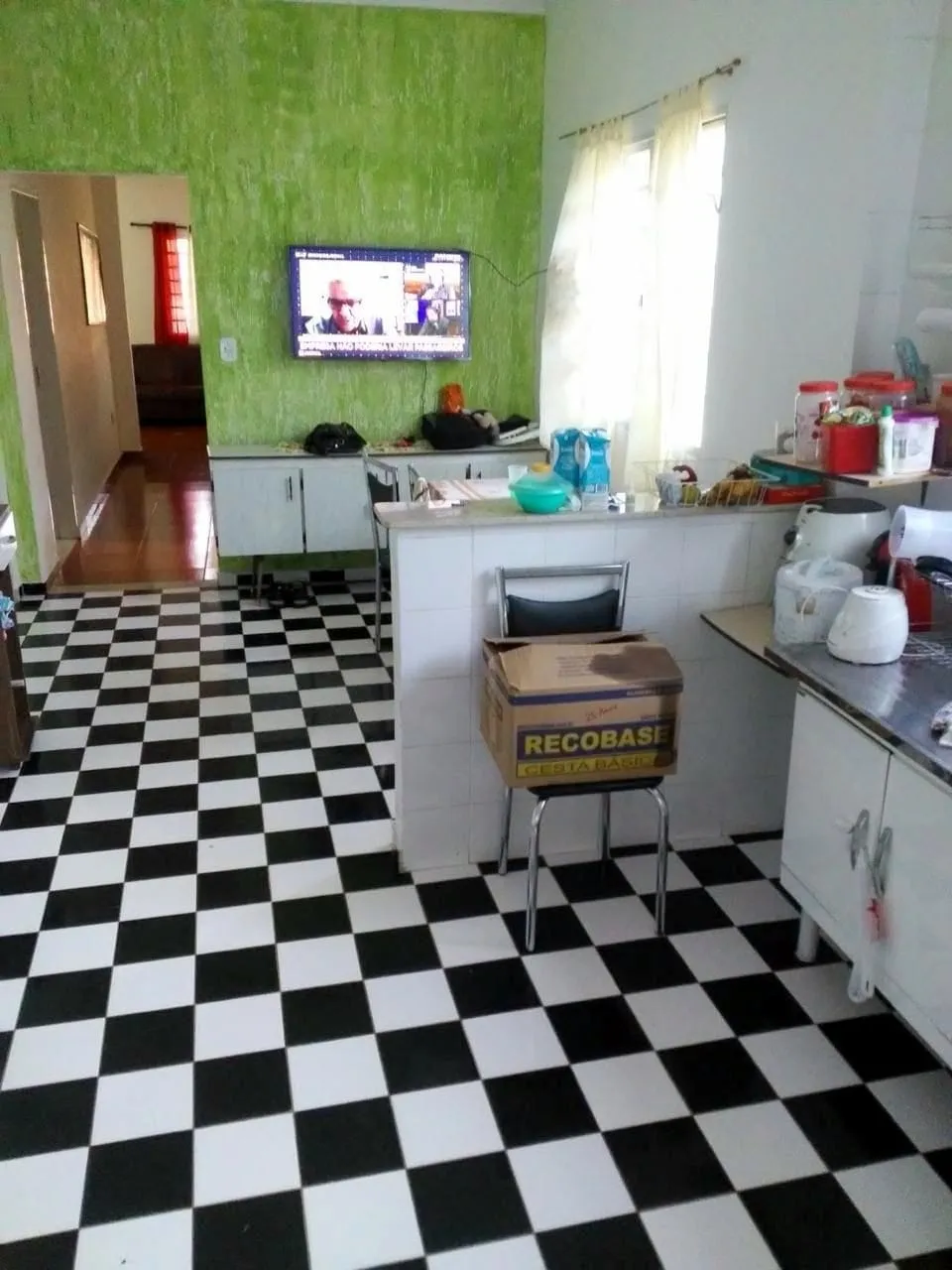 Imagem Casa à venda, em terreno de 550,00 M2, jardins, piscina, sol da tarde, rua tranquila. ambientes espaçosos.