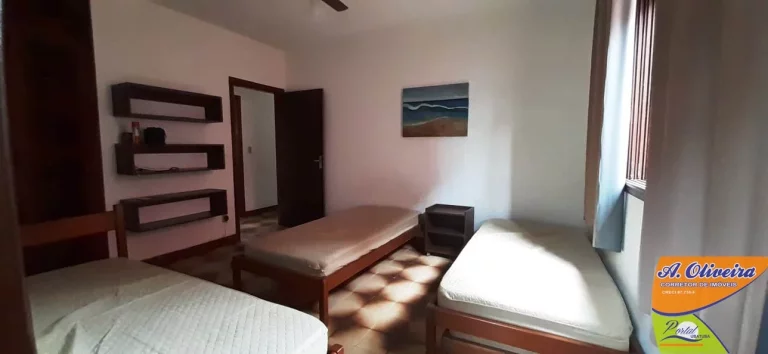 Imagem Casa -08 Dormitórios -Ótima localização próximo á praia (Terreno 986 metros )