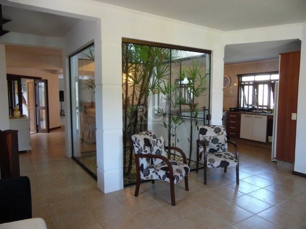 Imagem Casa para Venda - 410m², 5 dormitórios, sendo 5 suites, 5 vagas - Centro