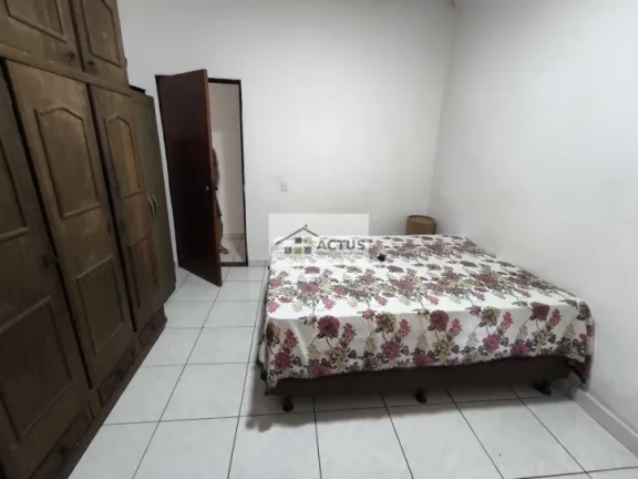 Imagem Casa em lote Individual no Lago Azul em Ibirité