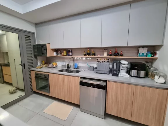Imagem Apartamento à venda na Vila Mariana de 3 quartos e 3 suítes, 3 vagas.