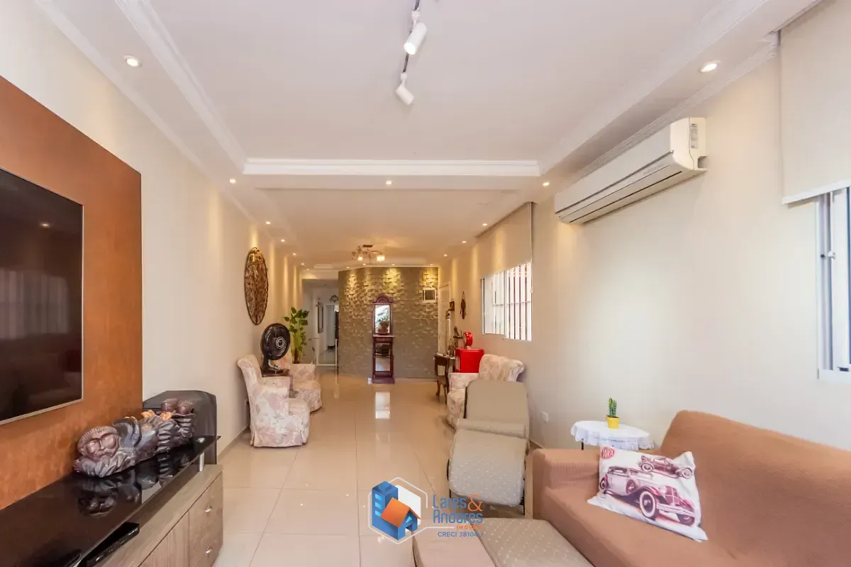Imagem Sobrado para venda em Vila Sônia com 3 quartos, sendo 1 suíte, 218m²