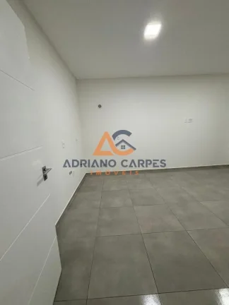 Imagem Apartamento com dois dormitórios no Centro de Navegantes pronto para morar e aceita financiamento bancário a venda com a Imobiliária Adriano Carpes