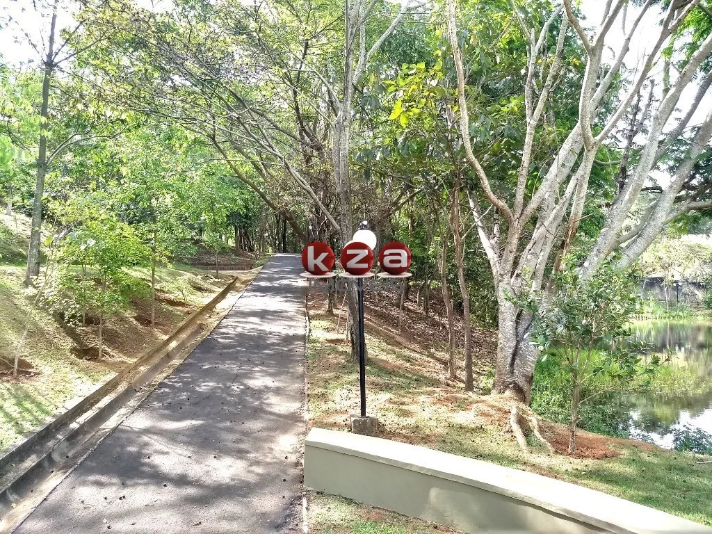 Imagem Terreno em Condomínio à Venda em Valinhos-SP, Condomínio Villa Lombarda 1.137,00 m² de Área