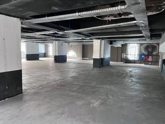 Imagem Loja Comercial para Locação na Bela Vista, São Paulo-SP: 3 Salas, 2 Banheiros, 12 Vagas de Garagem, 662m² de Área!
