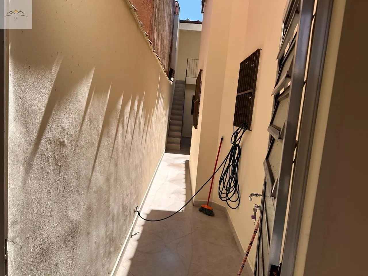 Imagem Sobrado à venda no Pq. Marajoara em Santo André 3 dorm. 2 wc 2 vgs. reformado