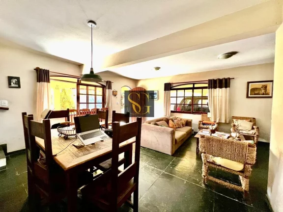 Imagem Casa para Venda em Teresópolis, Albuquerque, 3 dormitórios, 1 suíte, 2 banheiros, 3 vagas