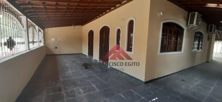 2 Casas a Venda na Trindade.