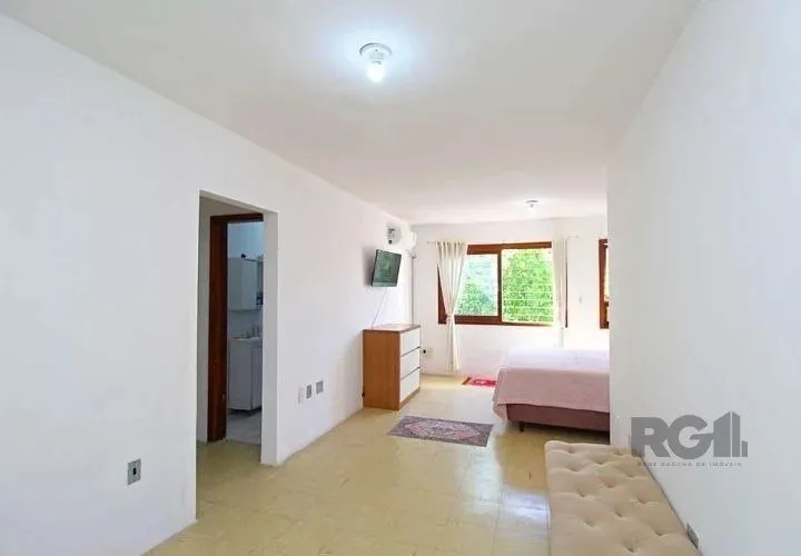 Imagem casa - 4 dorms. - 2 vagas - 200 m² - Partenon