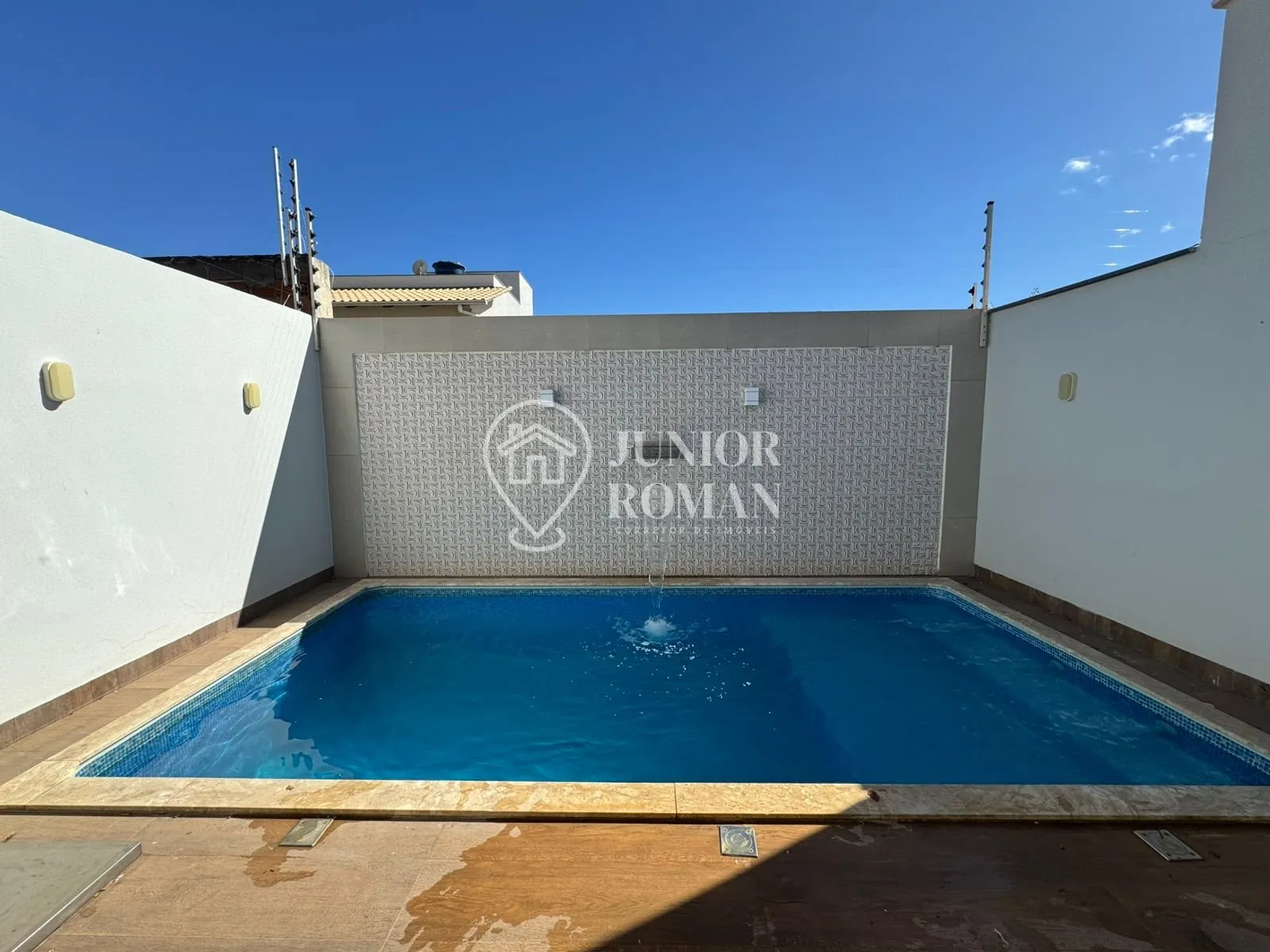 Imagem SOBRADO ALTO PADRÃO COM PISCINA 3 DORM. NO BAIRRO BANDEIRANTES - BARREIRAS/BA
