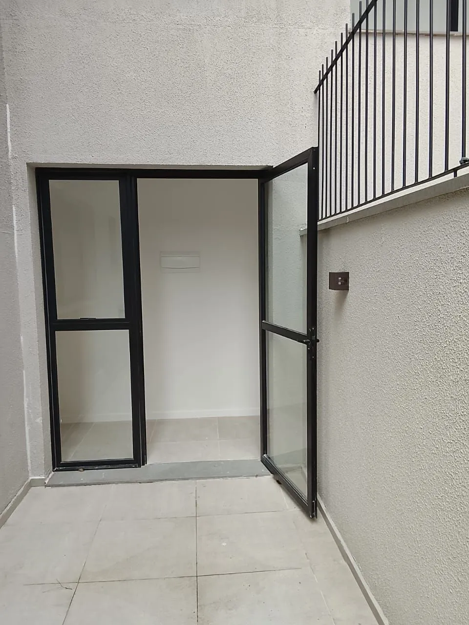 Imagem AMPLO APTO GARDEN CIDADE BAIXA 1 DORMITÓRIO 2 PÁTIOS