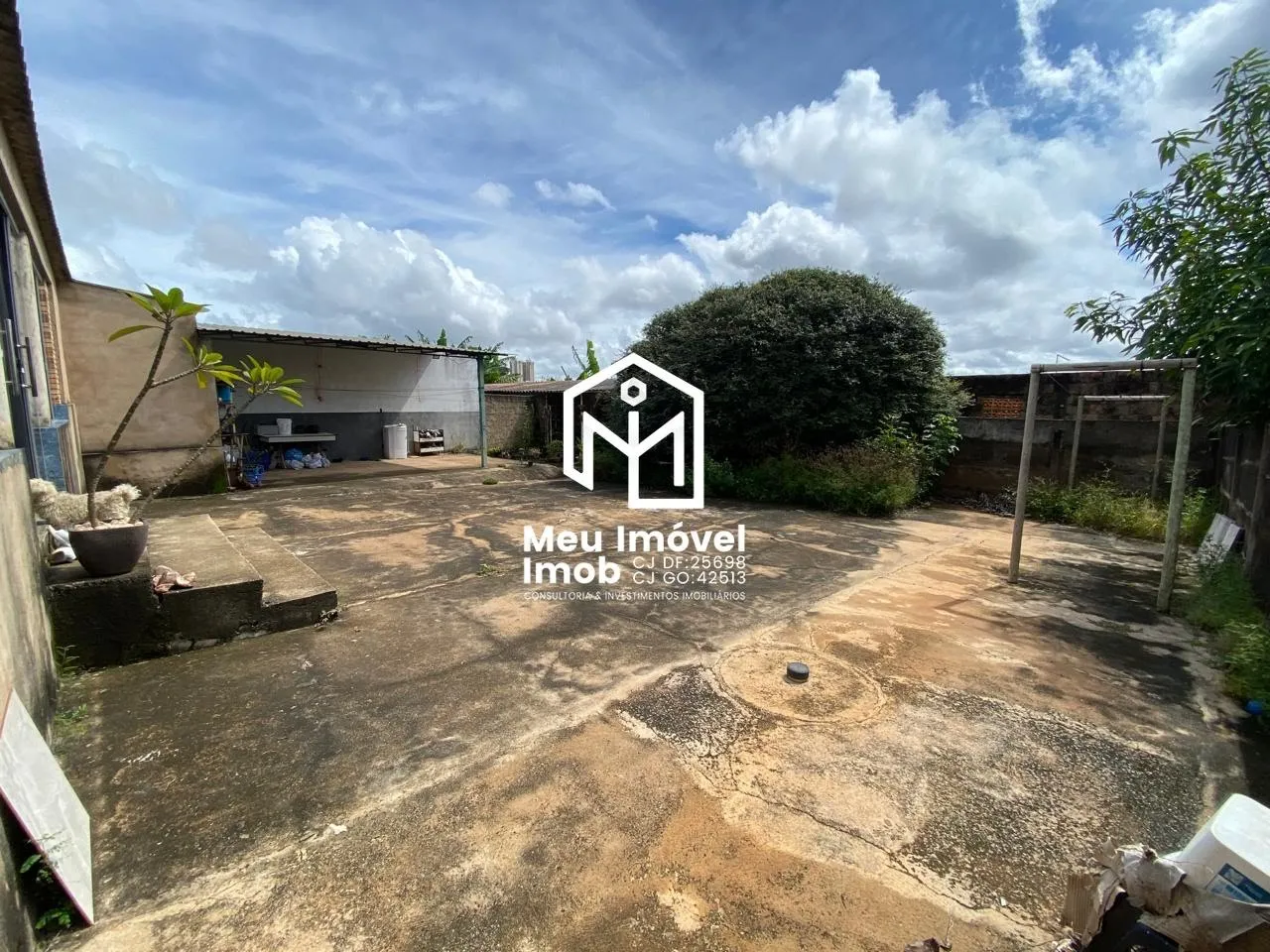 Imagem Casa Setor Fumal 4 Quartos 1 Suíte 3 Vagas 175m² Luziânia/GO