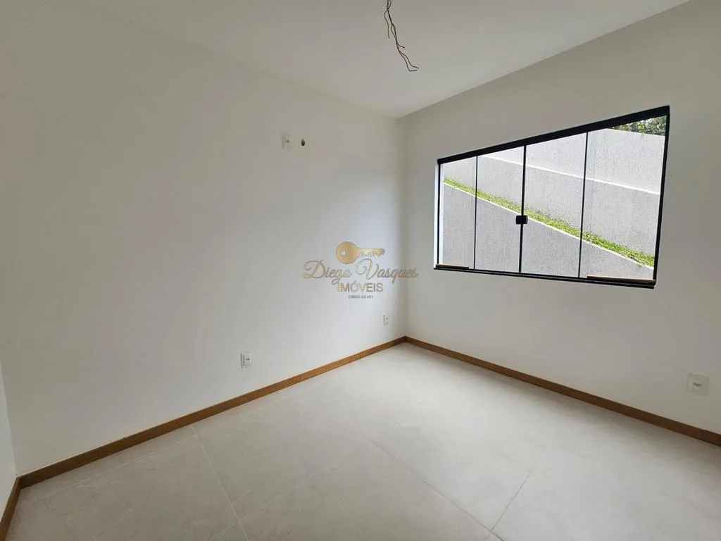Imagem Casa em Condomínio para Venda em Teresópolis / RJ no bairro Golfe