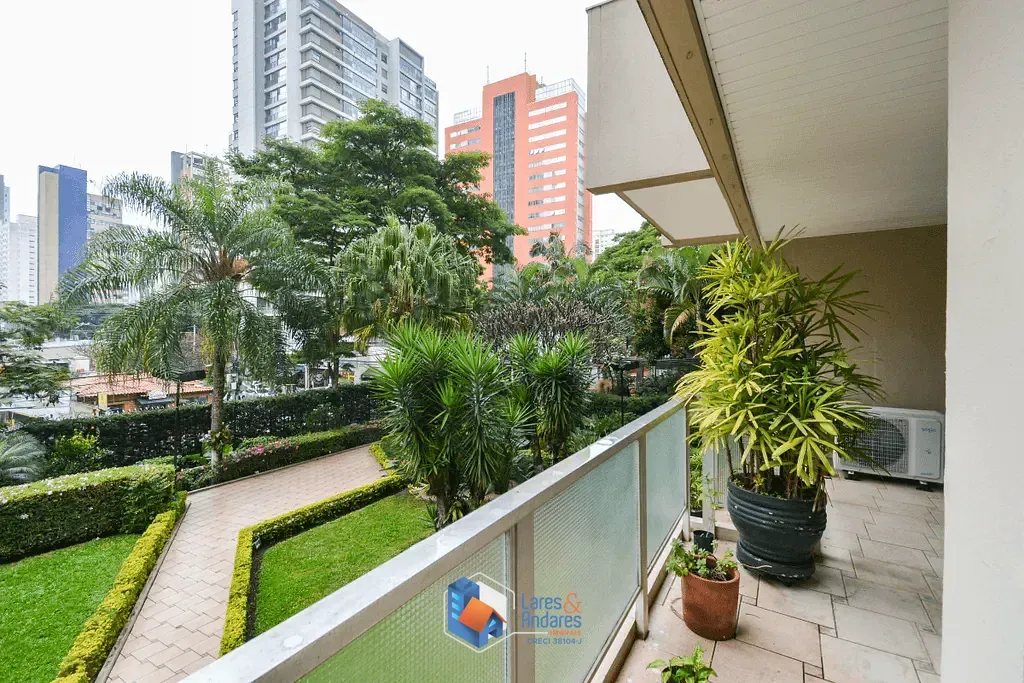 Imagem Apartamento à venda 4 Quartos 1 Suite 2 Vagas 143M² Moema São Paulo - SP