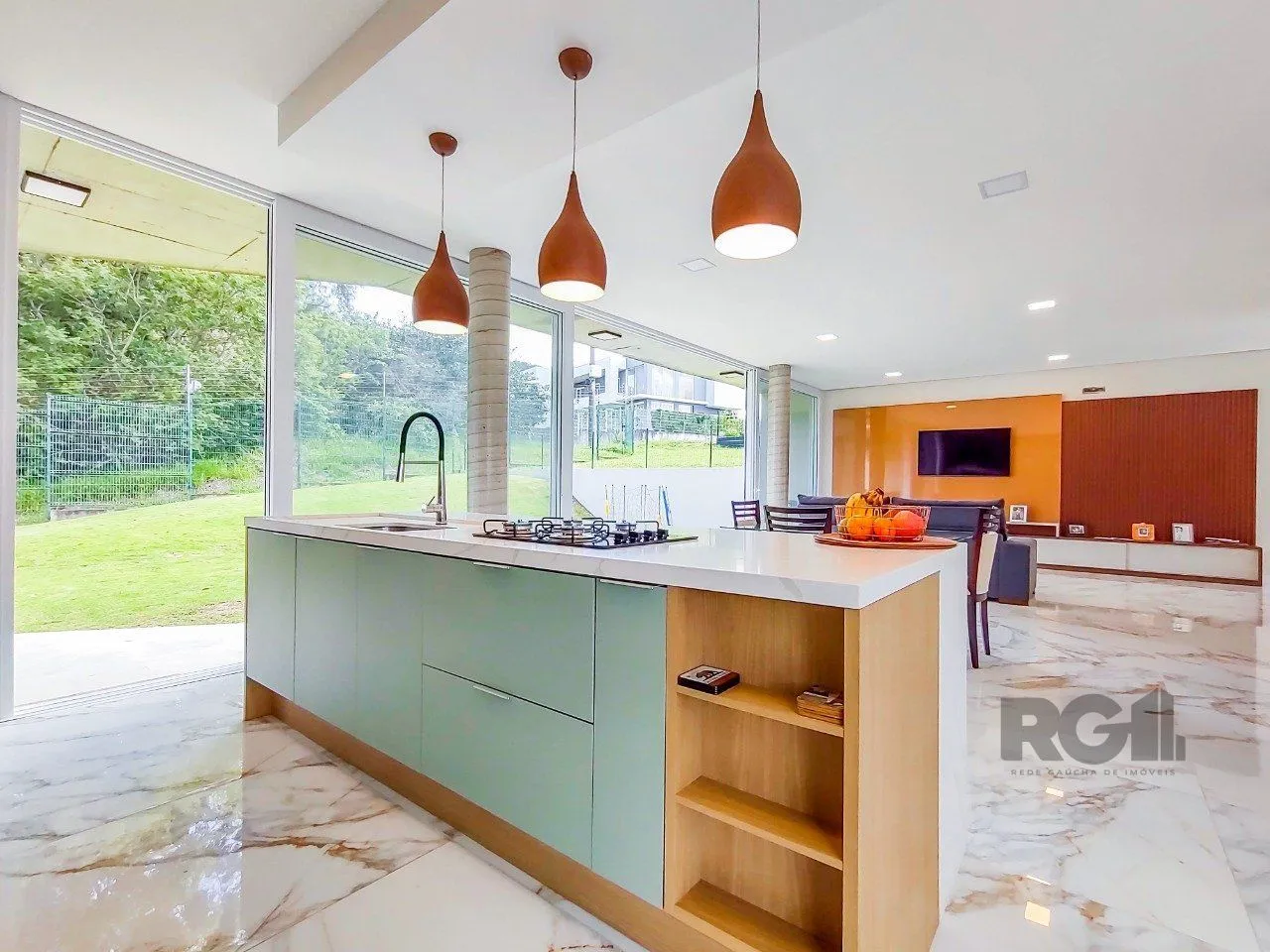 Imagem Casa com 284m² - em terreno de 566m² - Alphaville Porto Alegre