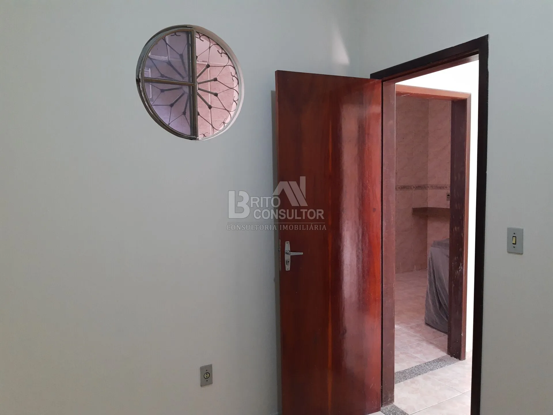 Imagem Vendo Casa Sobrado com 2 Dormitorios, 165 m² em Alcântara, São Gonçalo/RJ