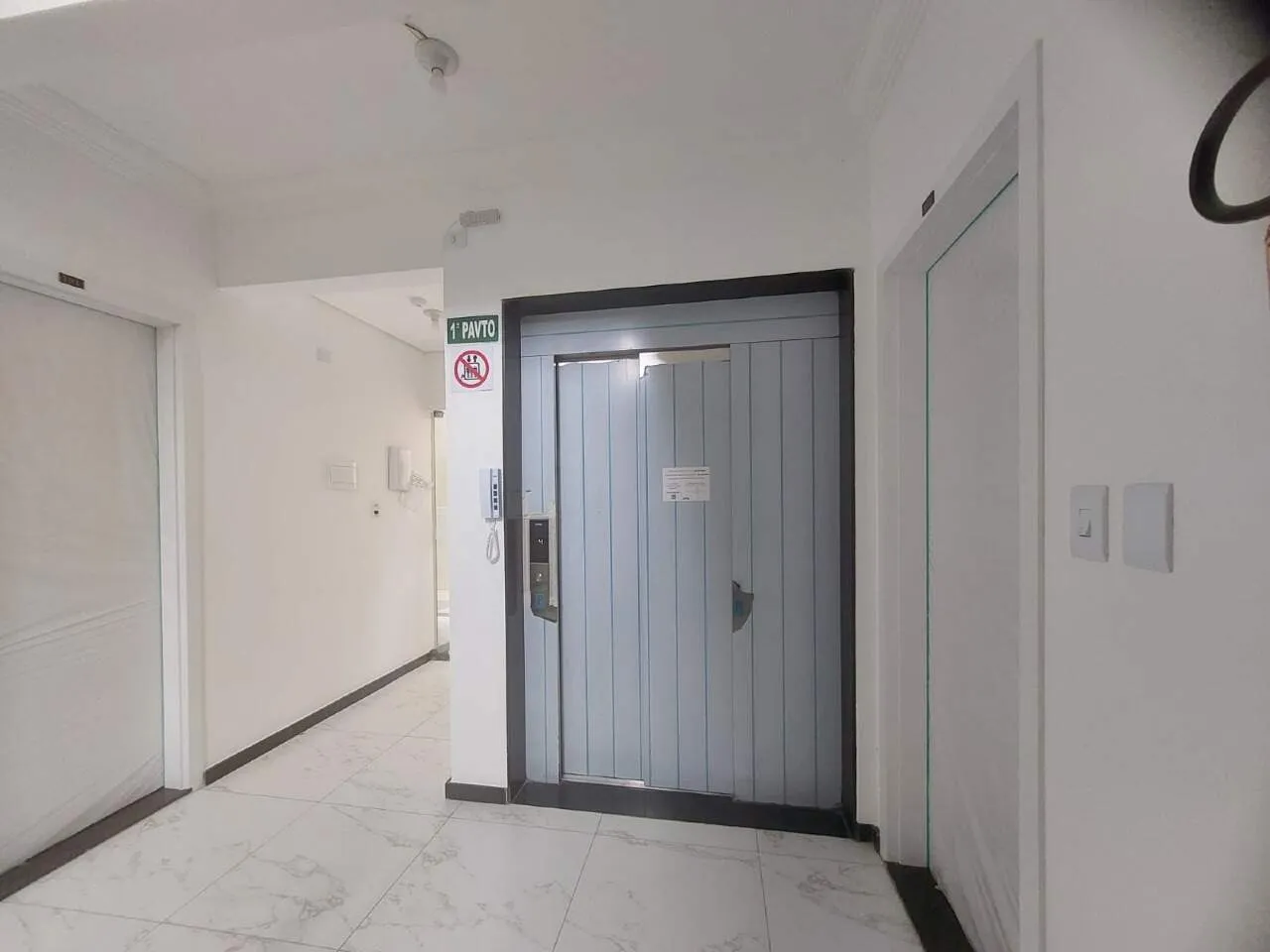 Imagem ELEVADOR+ VARANDA+VAGA COBERTA E DEMARCADA