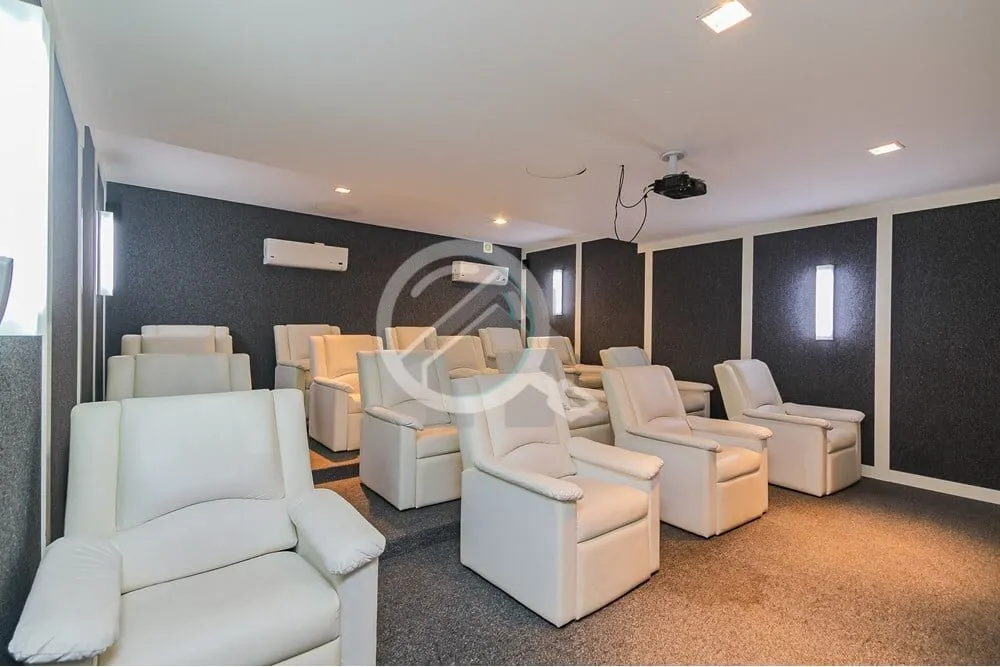 Imagem Apartamento impecável, semi-mobiliado na Cidade Baixa, condomínio referência na região com linda...