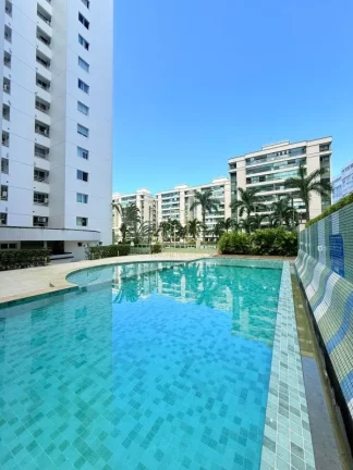 Imagem Apartamento à Venda em Alphaville Salvador 1 Porteira Fechada e Vista Livre 2 Quartos, 1 Suíte, Varanda Ampla Condomínio com Infraestrutura Completa R$ 900.000,00 Localização Privilegiada na Paralela