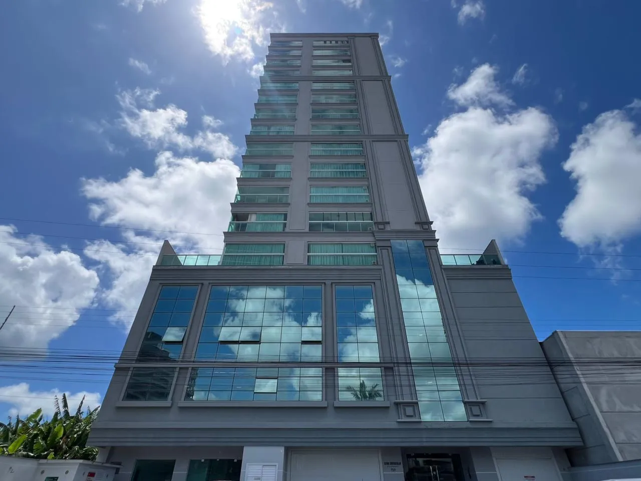 Foto do imóvel Apartamento com vista para o mar à venda com 80.52m2 por R$ 1.075.000,00