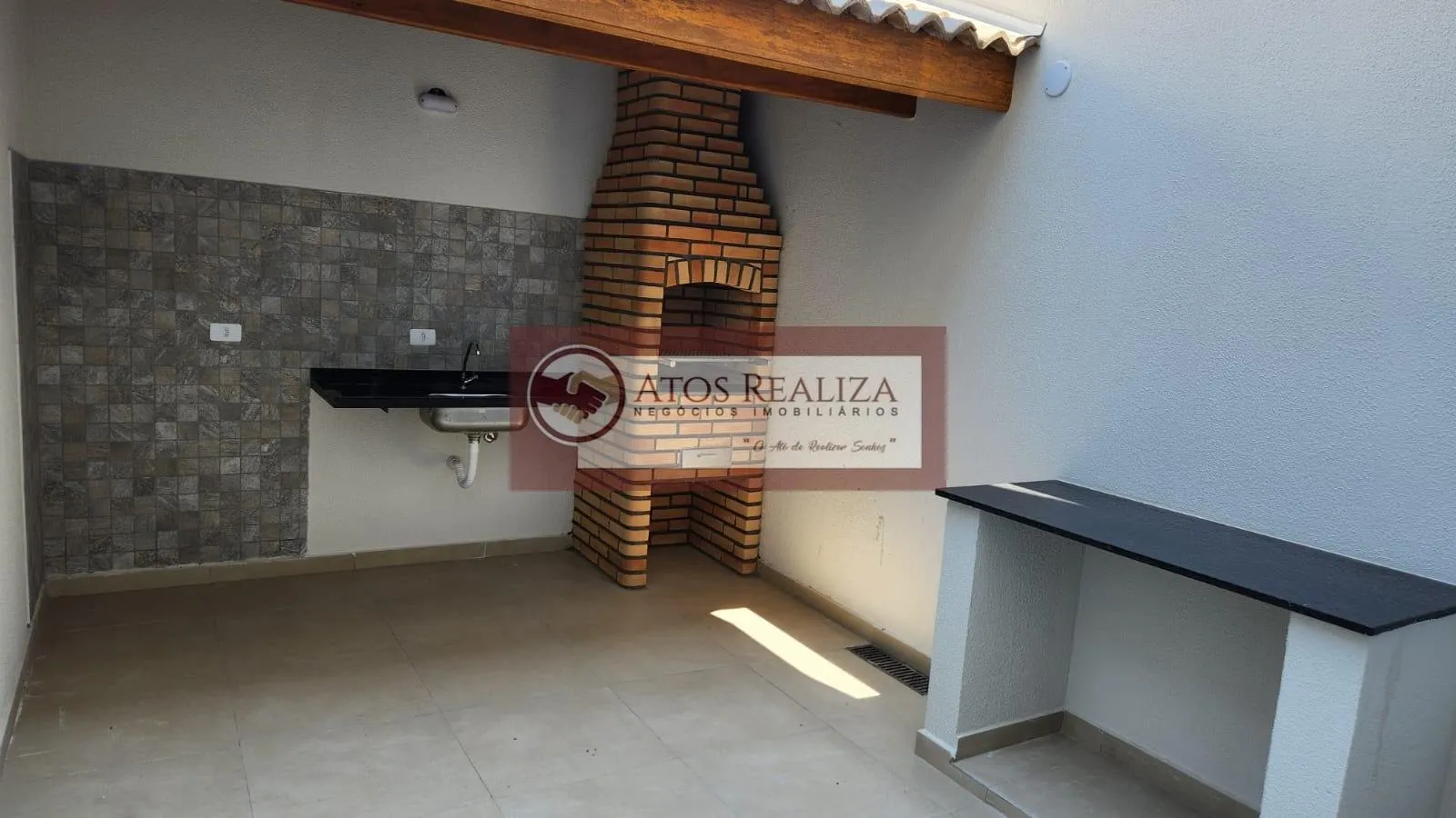 Imagem Sobrado à Venda na Vila São Pedro SP, 3 Dorms, Sendo Suítes, com 110m², R$740mil. OPORTUNIDADE.