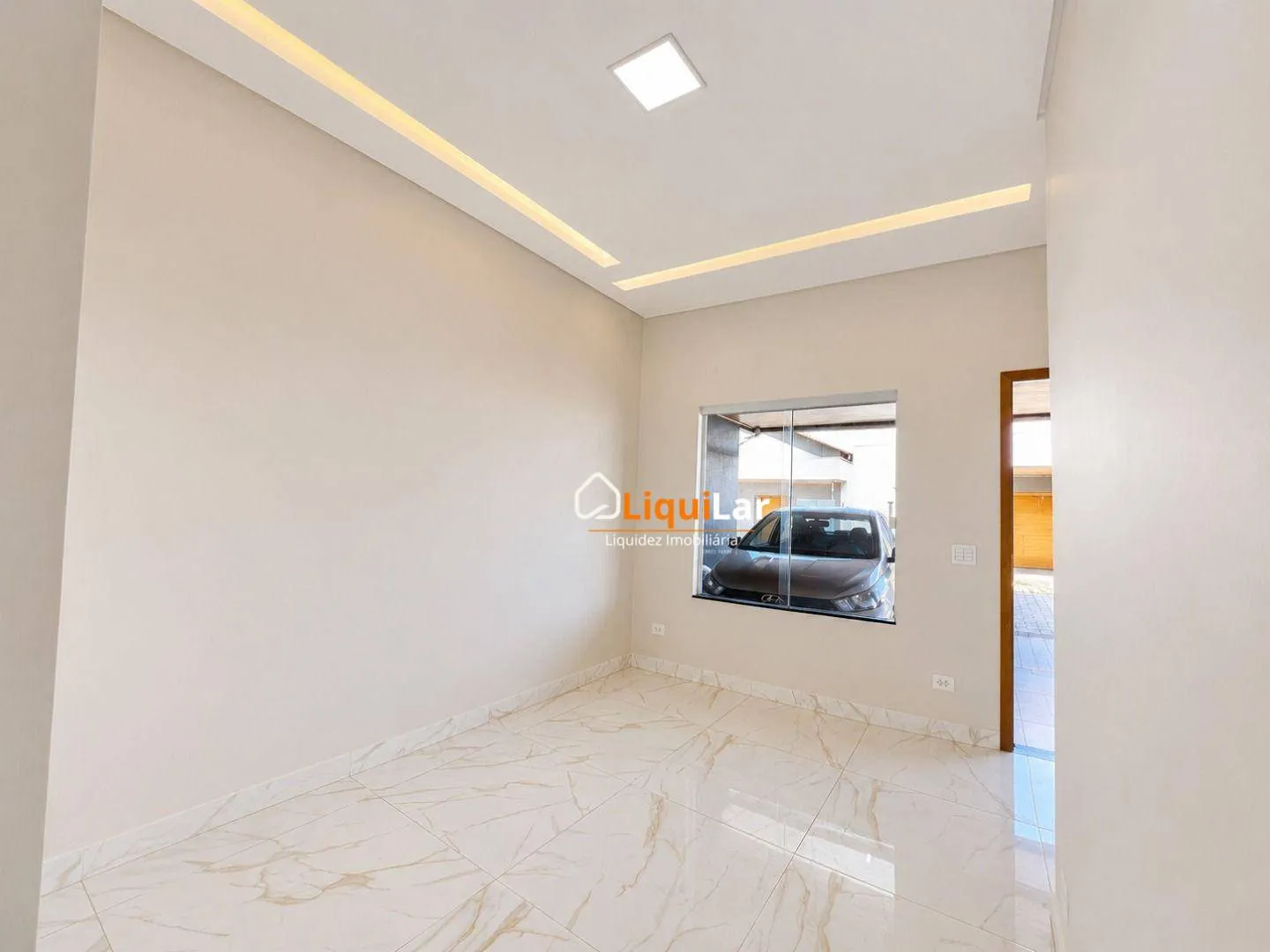 Imagem Casa à Venda no Residencial Carlota I com 3 Quartos, Suíte, Área Gourmet e Condomínio Exclusivo