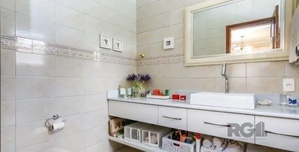 Imagem Casa sobrado no Jardim do Salso de 4 dormitórios e 3 vagas