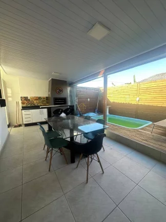 Imagem Casa de esquina tem piscina 2 dormitórios c/ suíte no Condomínio Terra Nova