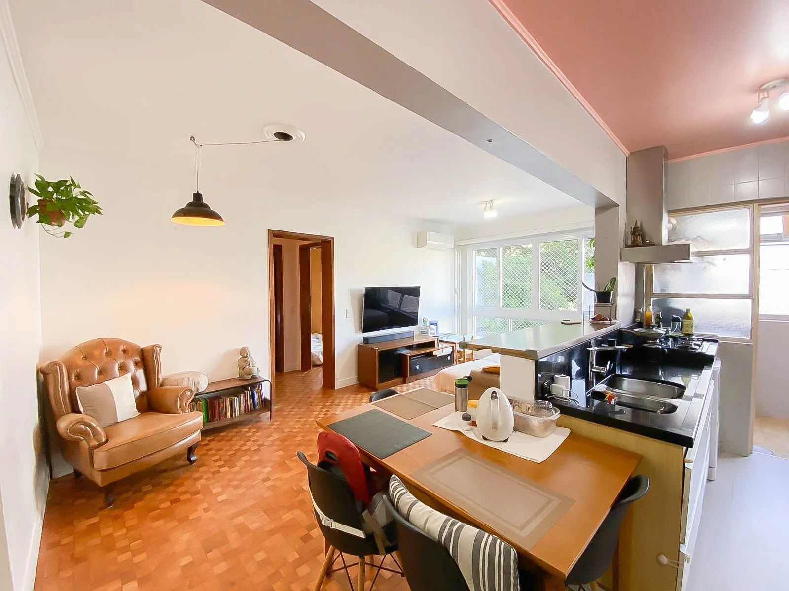 Imagem Apartamento 2 Dormitórios com Suíte, Closet, Escritório e Garagem no Rio Branco