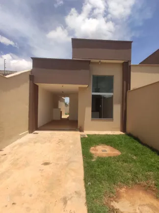 Foto do imóvel Casa com 3 Quartos à Venda, 74 m² em Parque Veiga Jardim - Aparecida de Goiânia