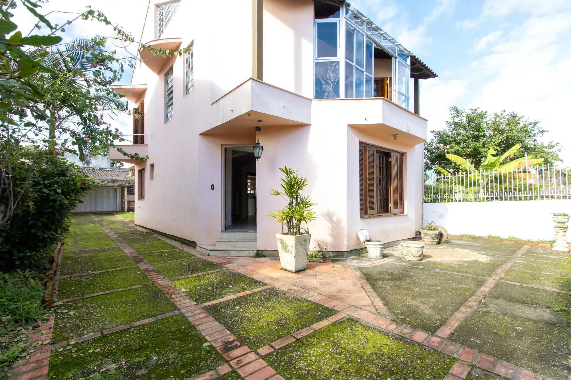 Imagem Casa para Venda - 253.35m², 3 dormitórios, sendo 1 suites, 4 vagas - Serraria