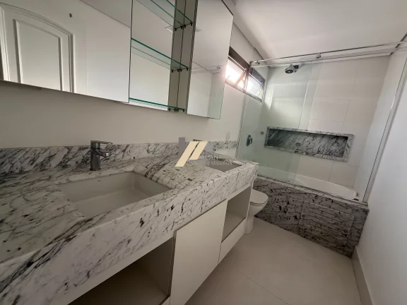 Imagem Apartamento à venda no Cambuí: 4 quartos, 2 suítes, 5 banheiros, 217m² - Venda ou Locação em Campinas-SP