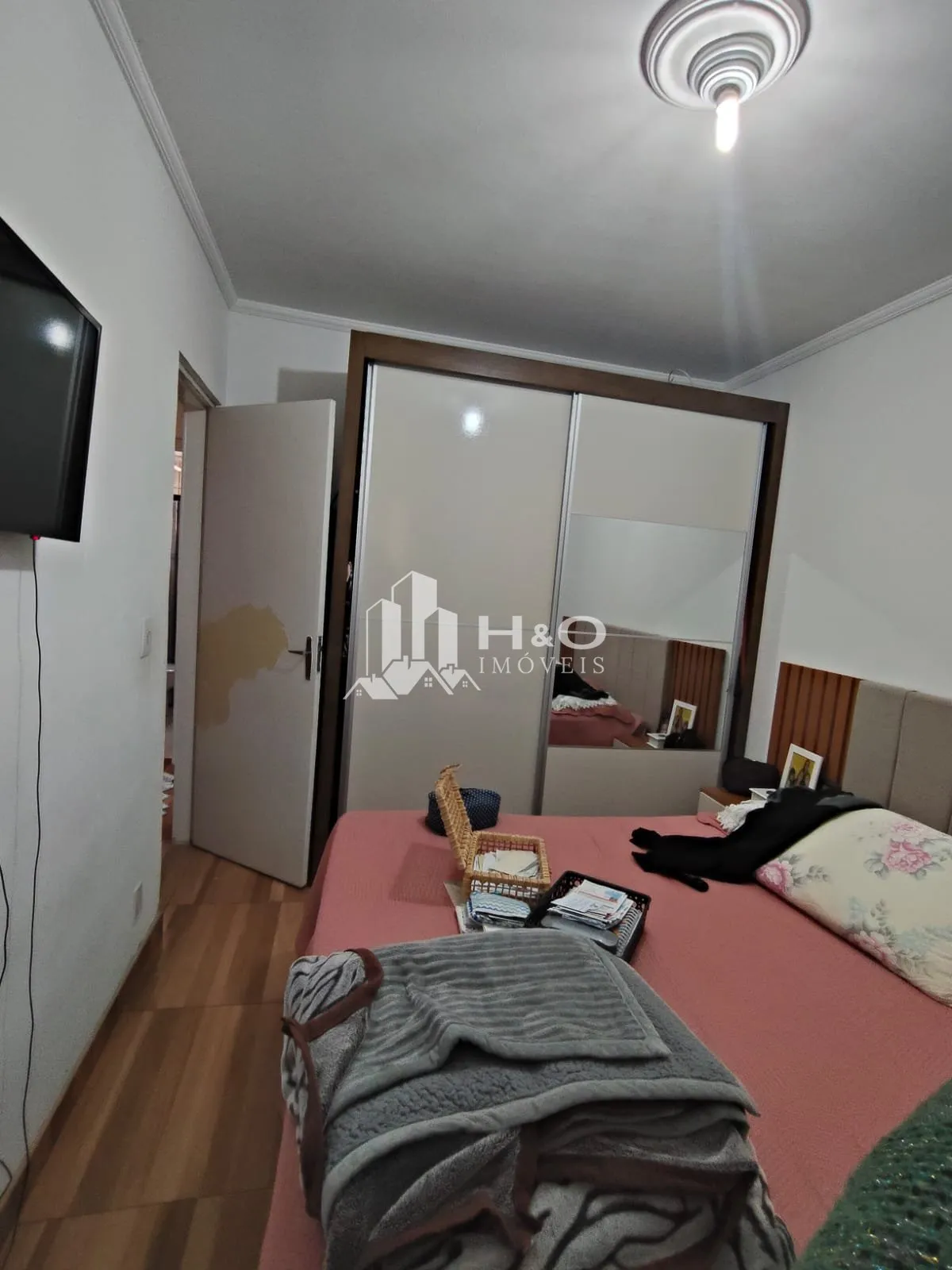 Imagem Apartamento à venda, 2 dormitórios, Reformado, Bairro Colonia _ R$ 140.000,00