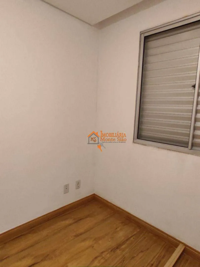Imagem Apartamento com 2 dormitórios à venda, 44 m² por R$ 220.000,00 - Água Chata - Guarulhos/SP