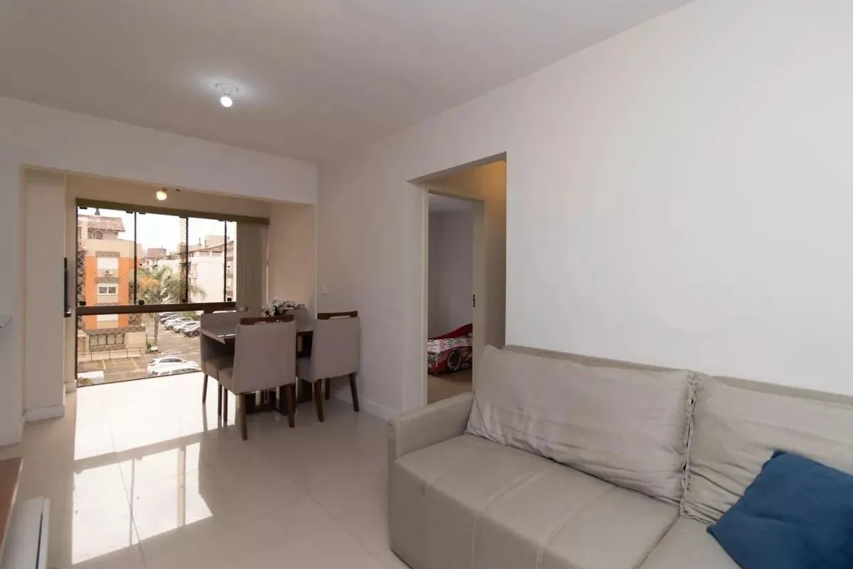 Imagem Apartamento com 03 dormitorios e vaga de garagem na Cavalhada -Porto Alegre/RS