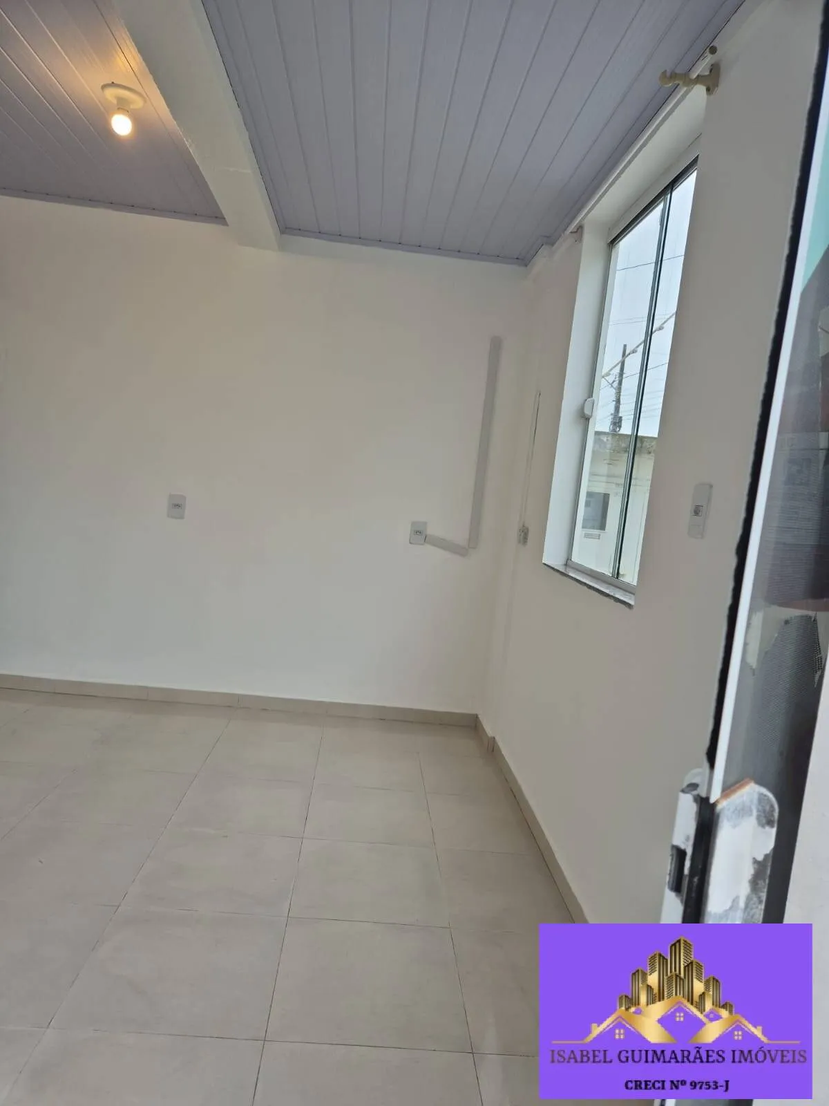 Imagem Alugo Sala Comercial, Próxima da Avenida, no Gravatá de Navegantes,