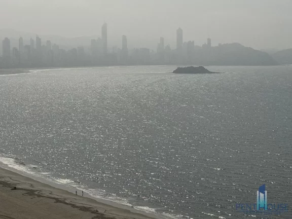 Imagem Apartamento Frente Mar para Venda em Balneário Camboriú, CENTRO, 2 dormitórios, 1 banheiro, 1 vaga