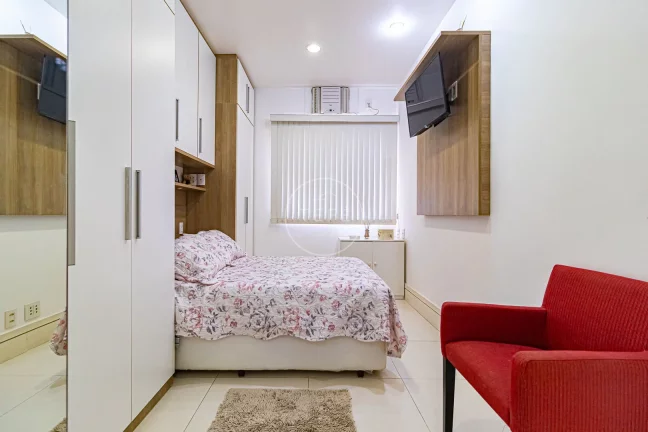 Imagem APARTAMENTO de 2 DORMITÓRIOS em COPACABANA - 150m do mar - R$ 2.450.000