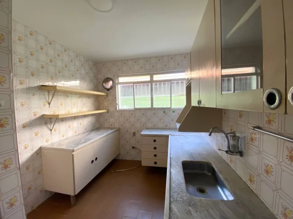 Imagem Casa ótima localização, comercial e residencial.