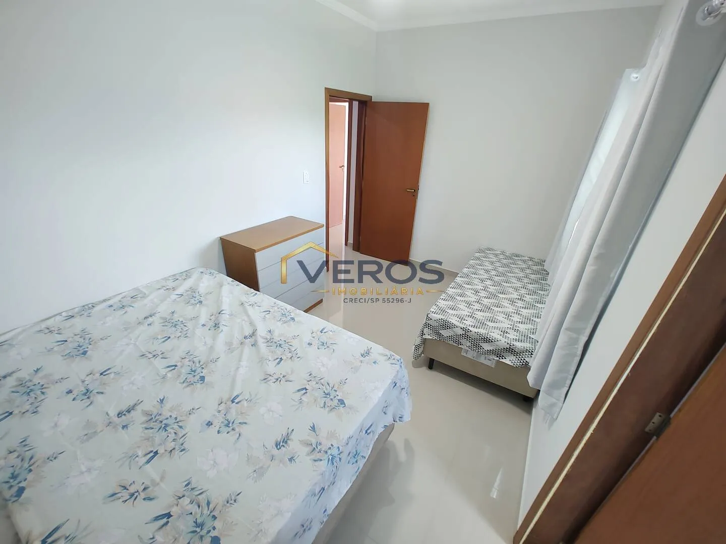 Imagem Casa com piscina e 03 dormitórios, sendo 02 suítes em Caraguatatuba