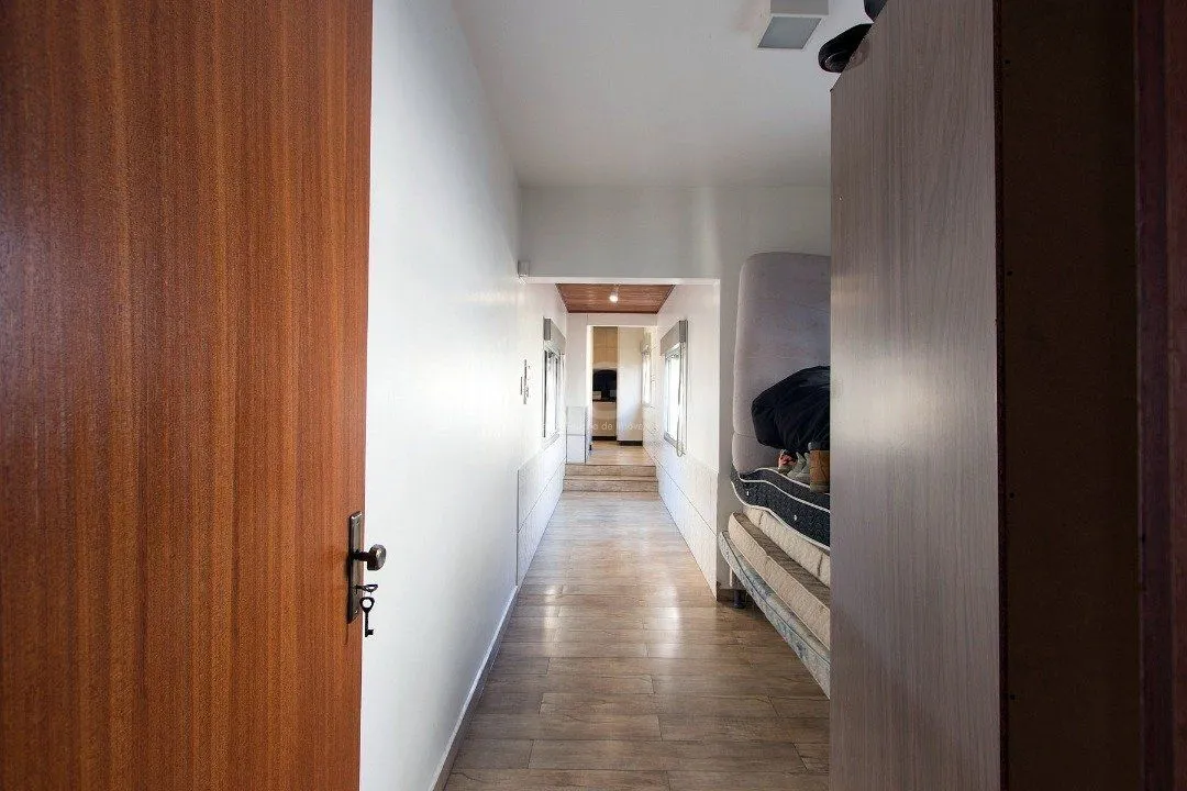 Imagem Casa para Venda - 229.18m², 4 dormitórios, sendo 4 suites, 5 vagas - Cavalhada