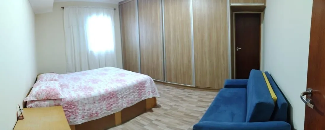Imagem Sobrado Residencial e Comercial: O Espaço Perfeito para Viver e Empreender