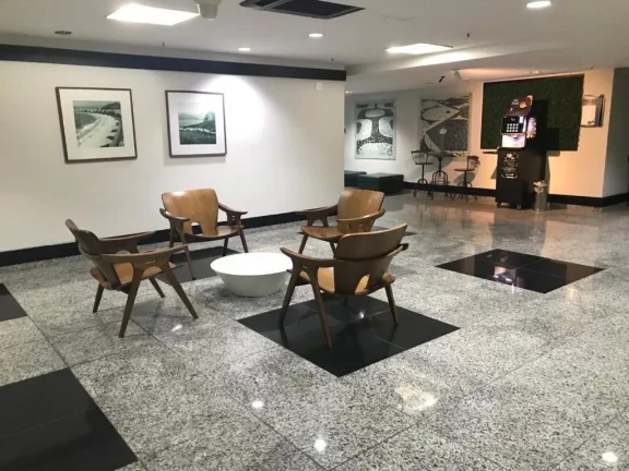 Imagem  COBERTURA C/ 65M² - COND. MEDITERRÂNEO FLAT - BARRA DA TIJUCA - RJ IMÓVEL AVALIADO EM R$ 622.300,00 1ª PRAÇA: 09/02/2026 - VALOR INICIAL DE VENDA: R$ 622.300,00 2ª PRAÇA: 12/02/2026 - VALOR INICIAL DE VENDA: R$ 311.150,00
