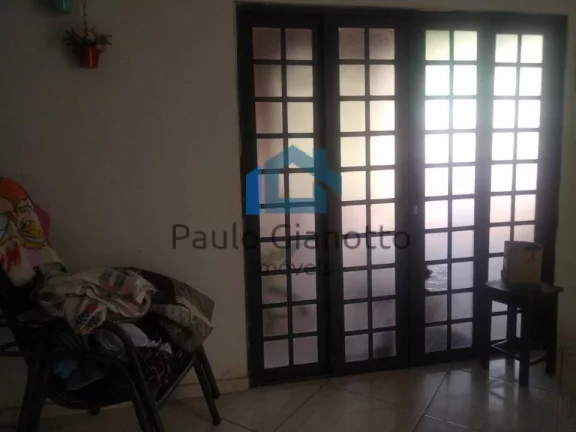 Imagem Casa à venda próxima a Santa Casa de Fernandópolis